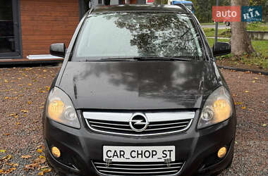 Минивэн Opel Zafira 2013 в 