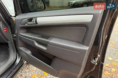 Минивэн Opel Zafira 2013 в 