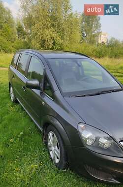 Минивэн Opel Zafira 2011 в 