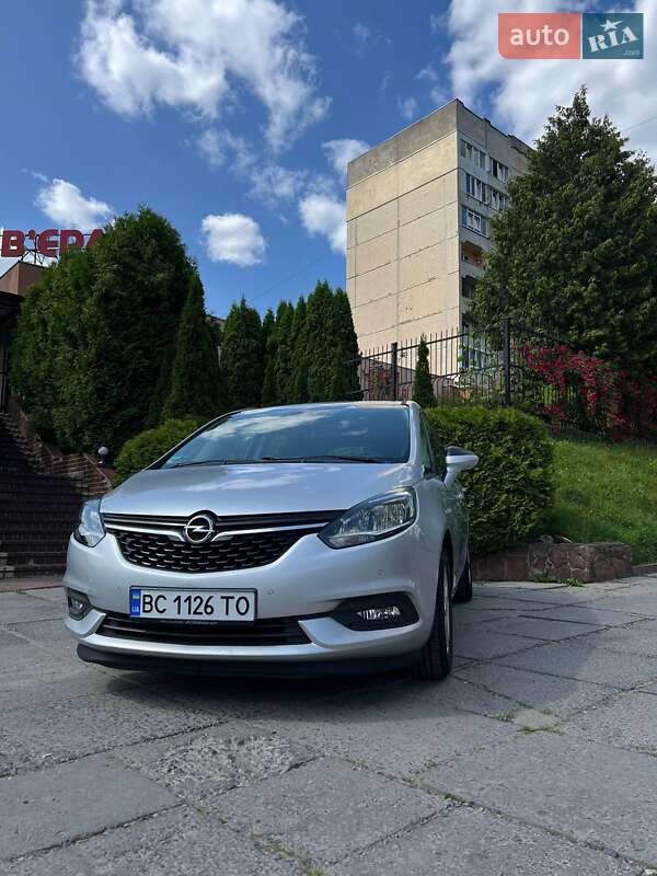Opel Zafira 2018