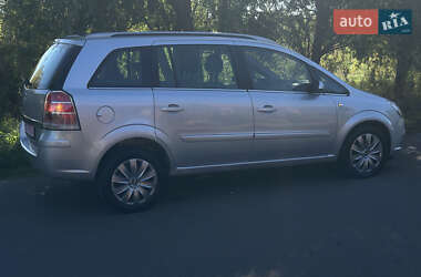 Минивэн Opel Zafira 2007 в 