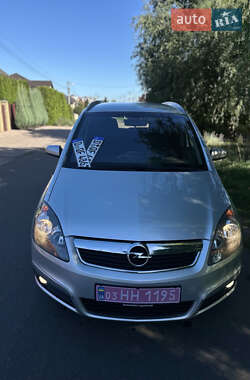 Минивэн Opel Zafira 2007 в 