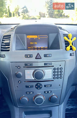 Минивэн Opel Zafira 2007 в 