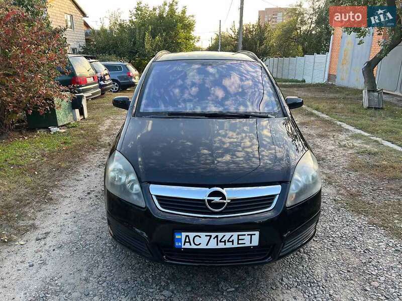 Минивэн Opel Zafira 2006 в Харькове