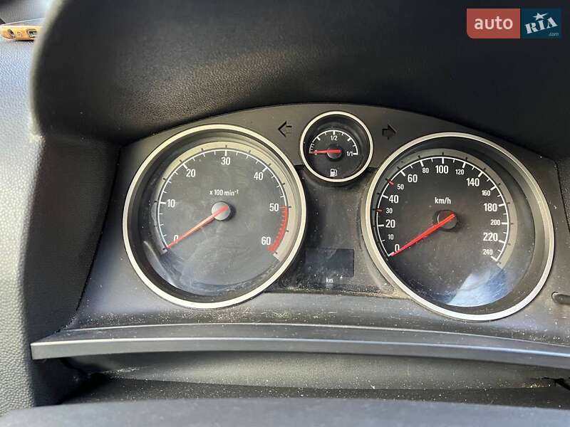 Минивэн Opel Zafira 2006 в Харькове