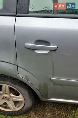 Минивэн Opel Zafira 2006 в 