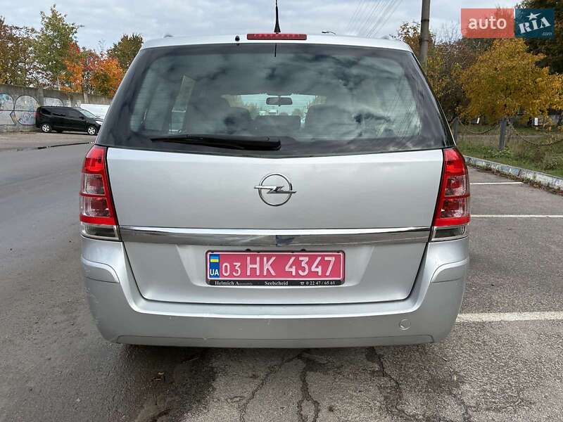 Минивэн Opel Zafira 2008 в Луцке