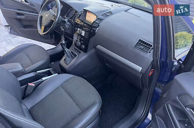 Минивэн Opel Zafira 2009 в 