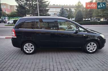 Минивэн Opel Zafira 2009 в 