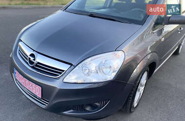 Минивэн Opel Zafira 2009 в 