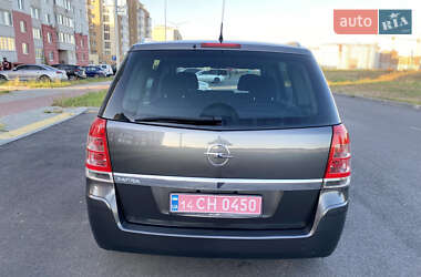 Минивэн Opel Zafira 2009 в 
