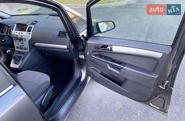 Минивэн Opel Zafira 2009 в 