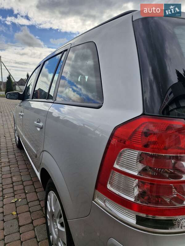 Минивэн Opel Zafira 2008 в Ровно фото 5 Минивэн Opel Zafira 2008 в Ровно
