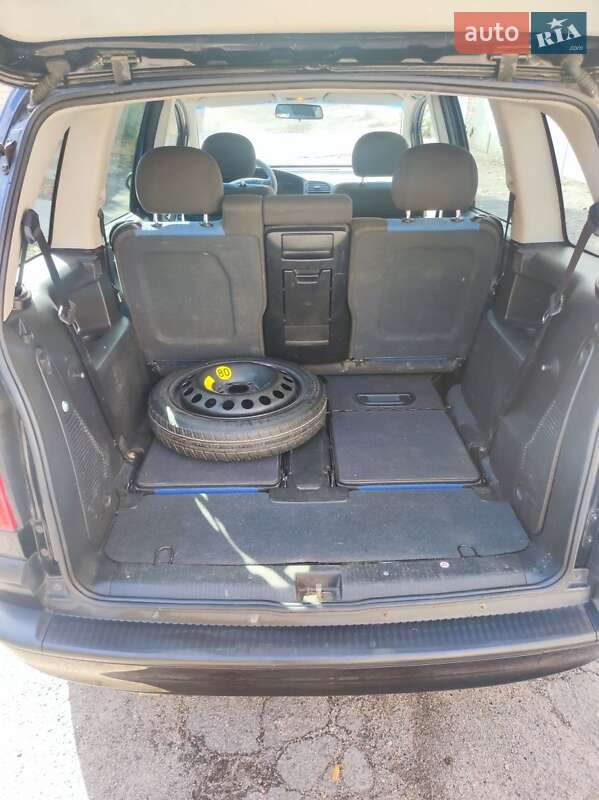 Мінівен Opel Zafira 2003 в Дніпрі
