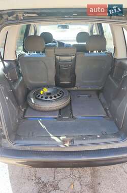 Минивэн Opel Zafira 2003 в  фото 5 Минивэн Opel Zafira 2003 в