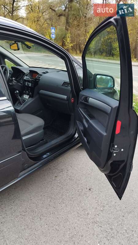 Минивэн Opel Zafira 2011 в Чернигове фото 14 Минивэн Opel Zafira 2011 в Чернигове