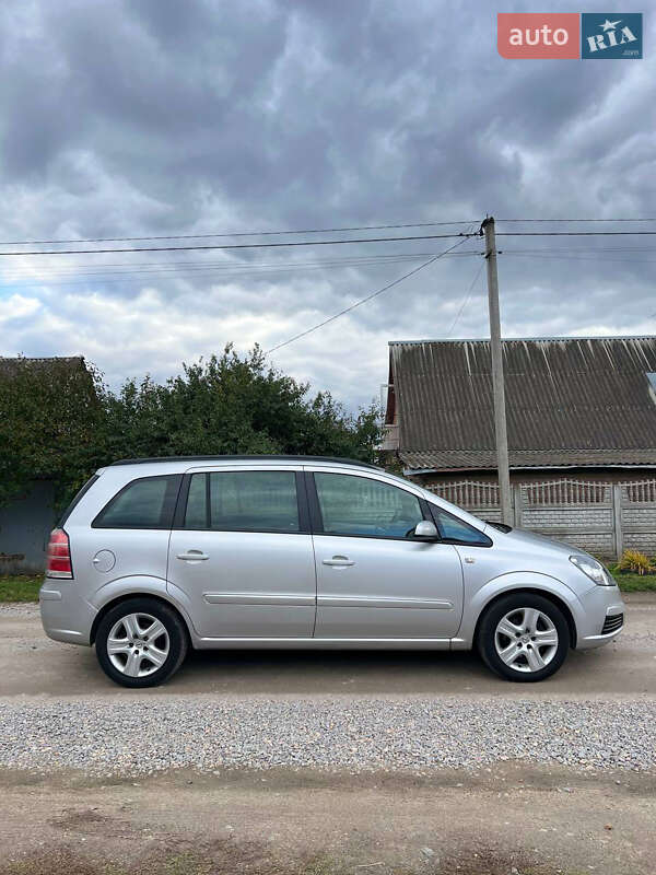 Минивэн Opel Zafira 2006 в Виннице