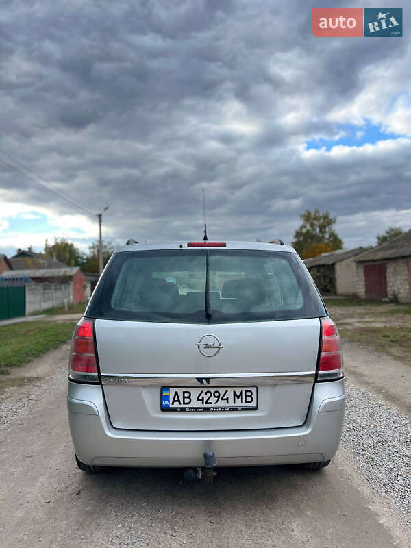 Минивэн Opel Zafira 2006 в Виннице