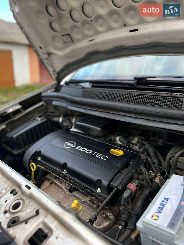 Минивэн Opel Zafira 2006 в Виннице