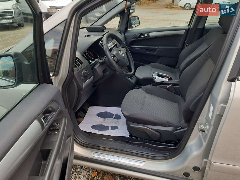 Минивэн Opel Zafira 2010 в Калуше фото 14 Минивэн Opel Zafira 2010 в Калуше