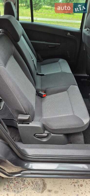 Минивэн Opel Zafira 2011 в Вараше фото 9 Минивэн Opel Zafira 2011 в Вараше