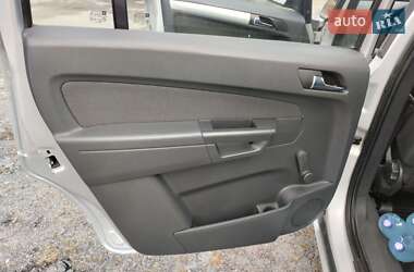 Минивэн Opel Zafira 2009 в 