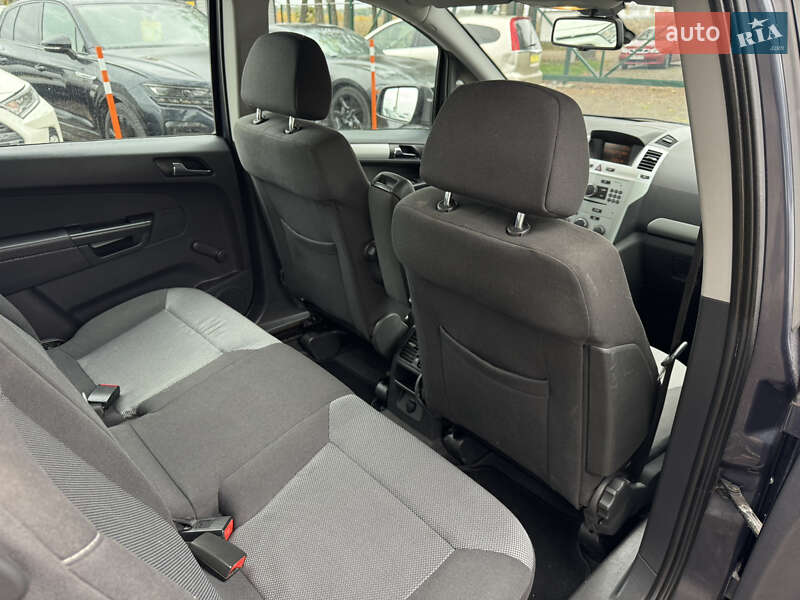 Минивэн Opel Zafira 2009 в Умани