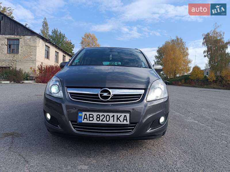 Минивэн Opel Zafira 2011 в Шаргороде фото 2 Минивэн Opel Zafira 2011 в Шаргороде