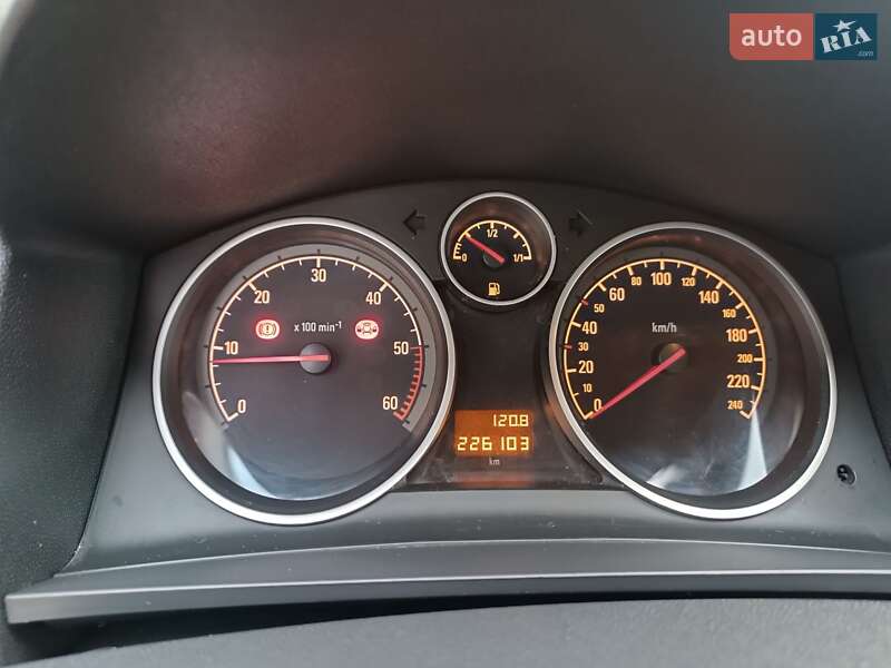 Минивэн Opel Zafira 2011 в Шаргороде фото 20 Минивэн Opel Zafira 2011 в Шаргороде