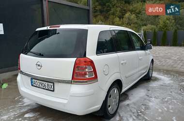 Мінівен Opel Zafira 2011 в Мукачевому