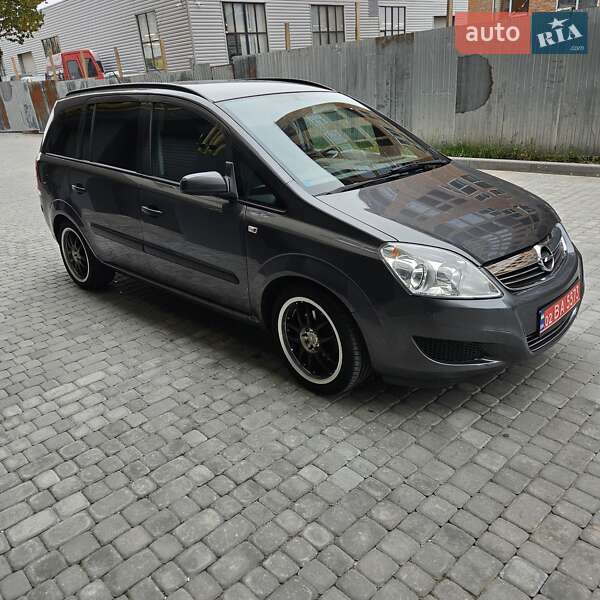 Минивэн Opel Zafira 2008 в Виннице