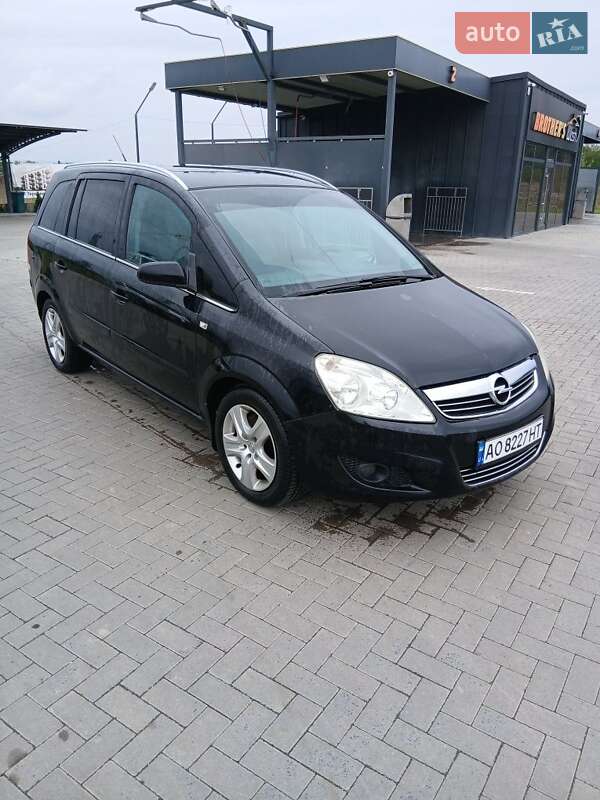 Минивэн Opel Zafira 2008 в Тячеве