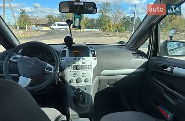 Мінівен Opel Zafira 2011 в  фото 7 Мінівен Opel Zafira 2011 в