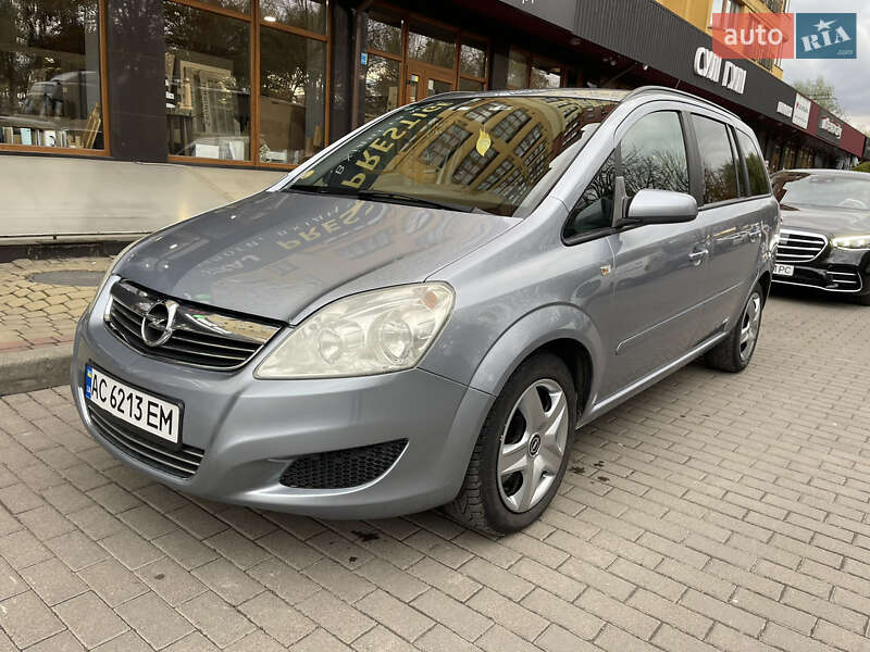 Минивэн Opel Zafira 2008 в 