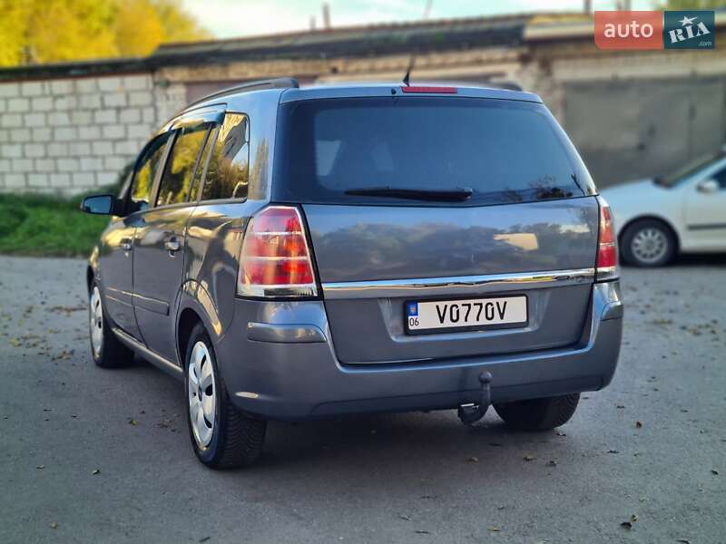 Мінівен Opel Zafira 2006 в Житомирі
