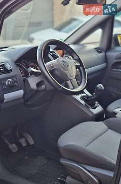 Минивэн Opel Zafira 2006 в  фото 21 Минивэн Opel Zafira 2006 в