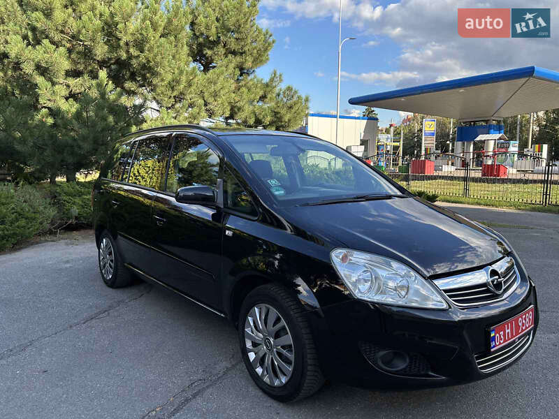 Минивэн Opel Zafira 2008 в Полтаве