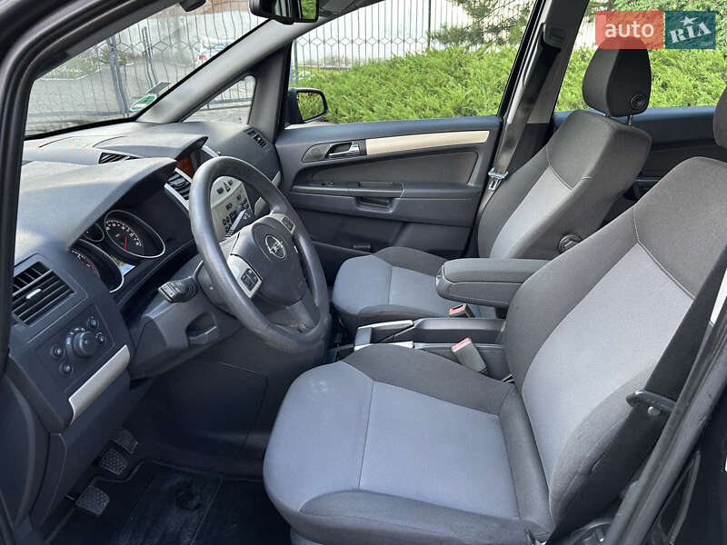 Минивэн Opel Zafira 2008 в Полтаве