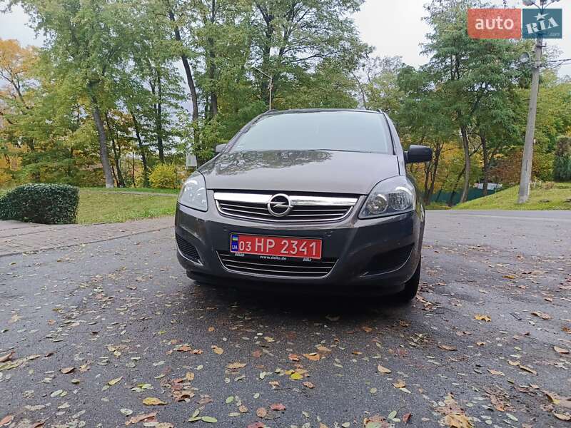 Минивэн Opel Zafira 2014 в Киеве фото 4 Минивэн Opel Zafira 2014 в Киеве