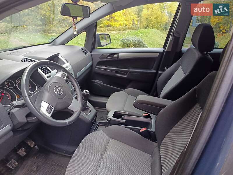 Минивэн Opel Zafira 2014 в Киеве фото 24 Минивэн Opel Zafira 2014 в Киеве