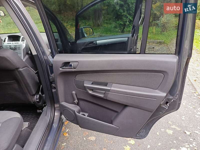 Минивэн Opel Zafira 2014 в Киеве фото 29 Минивэн Opel Zafira 2014 в Киеве