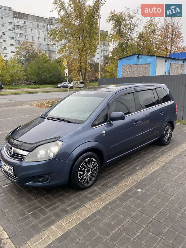 Opel Zafira 2010 Opel Zafira 2010