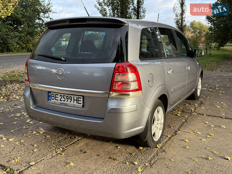 Минивэн Opel Zafira 2010 в Новом Буге фото 5 Минивэн Opel Zafira 2010 в Новом Буге