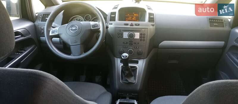 Минивэн Opel Zafira 2006 в Виннице