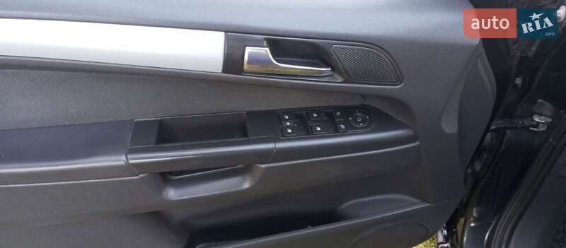 Минивэн Opel Zafira 2006 в Виннице