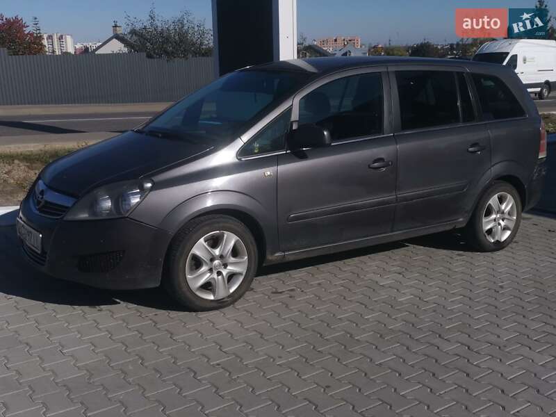 Мінівен Opel Zafira 2011 в Львові