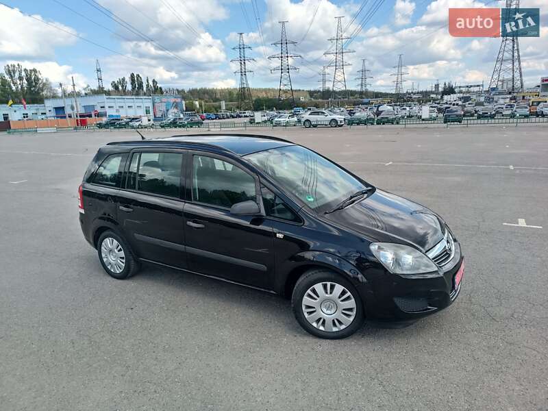 Минивэн Opel Zafira 2010 в Харькове фото 6 Минивэн Opel Zafira 2010 в Харькове