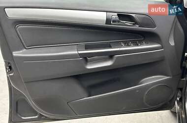 Мінівен Opel Zafira 2010 в 