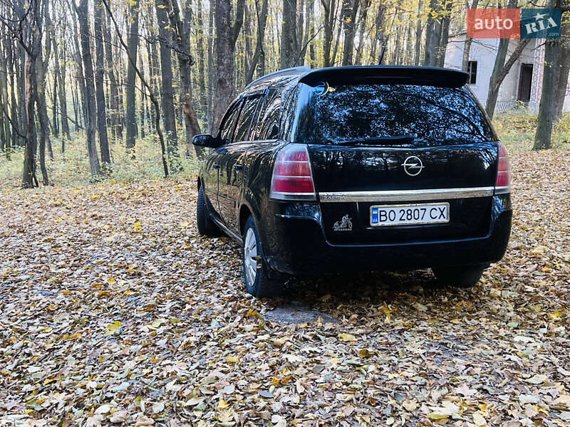 Минивэн Opel Zafira 2005 в Борщеве