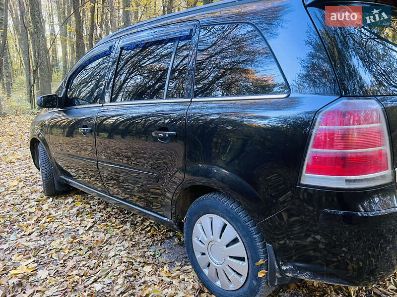 Минивэн Opel Zafira 2005 в Борщеве